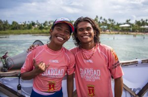 Duo Lokal Nilbie Blancada (PHL) and John-Mark Tokong memenangkan Siargao International Surfing Cup by San Miguel