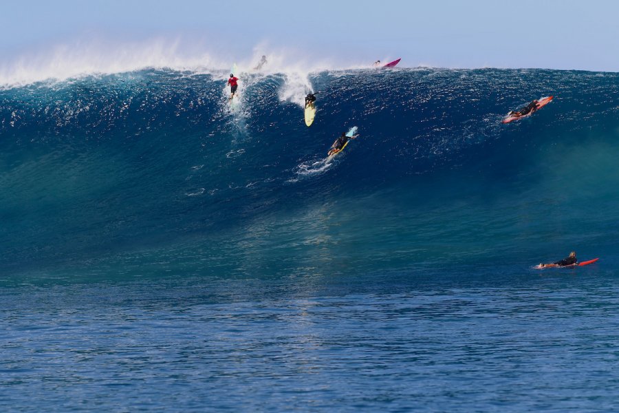 Surfer Australia Pecahkan Rekor dengan Ombak Setinggi 13,3 Meter, dan Mengukir Nama dalam GUINNESS WORLD RECORDS™